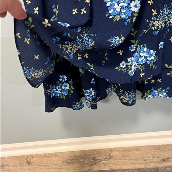 Floral Sleeveless Dress - Picture 4 of 10